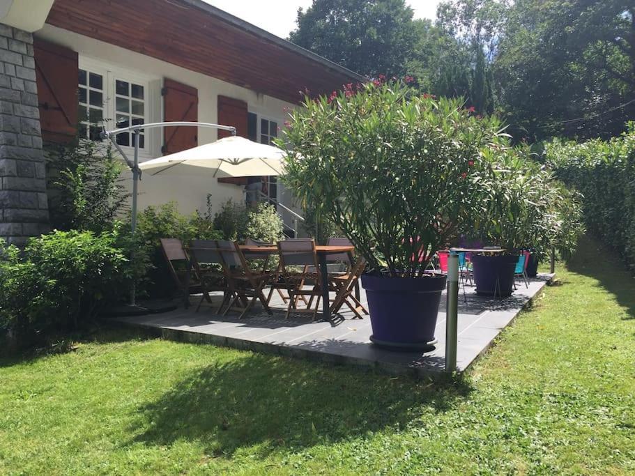 Grande Maison Confortable A Bagneres Bagian luar foto